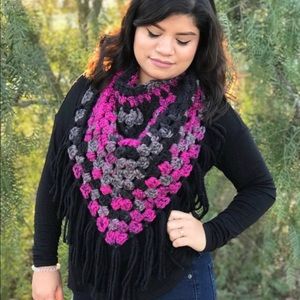 Triangle scarf. Pull over. Very warm! Made with 💜